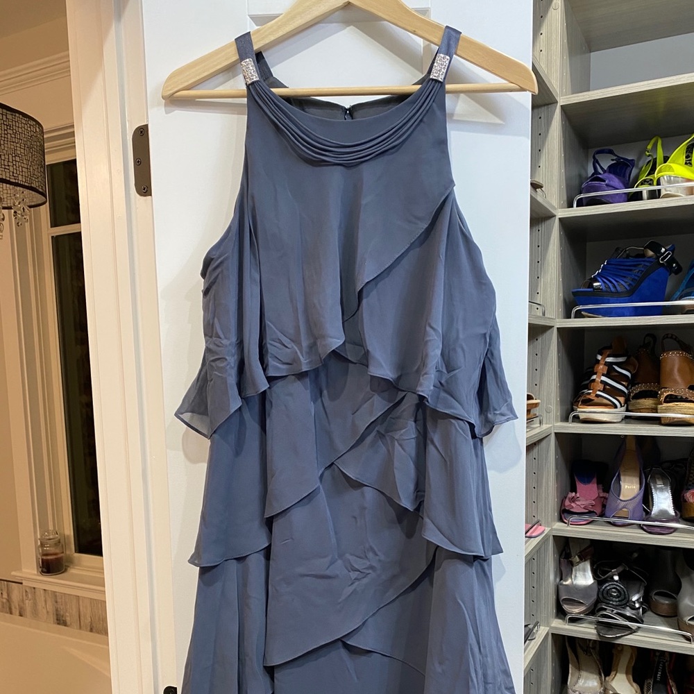 SLNY sleeveless tiered dress